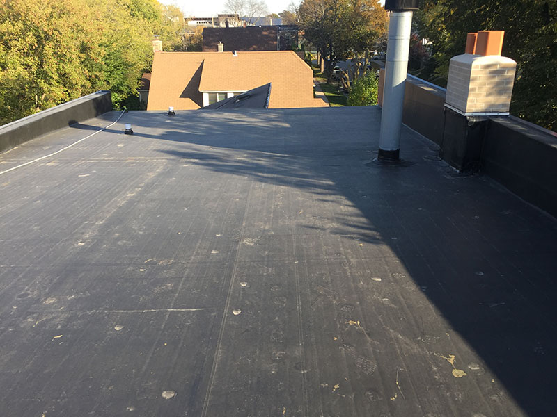 Wisconsin Roofing LLC | Milwaukee | Commercial Roofs | EPDM Rubber Roof ISO Insulation