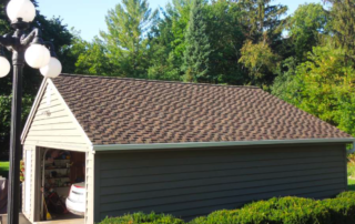 Wisconsin Roofing | Presidential Shake | Garage