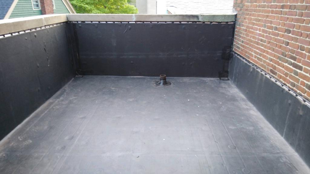 Wisconsin Roofing LLC | Best Work | Flat Deck | Milwaukee