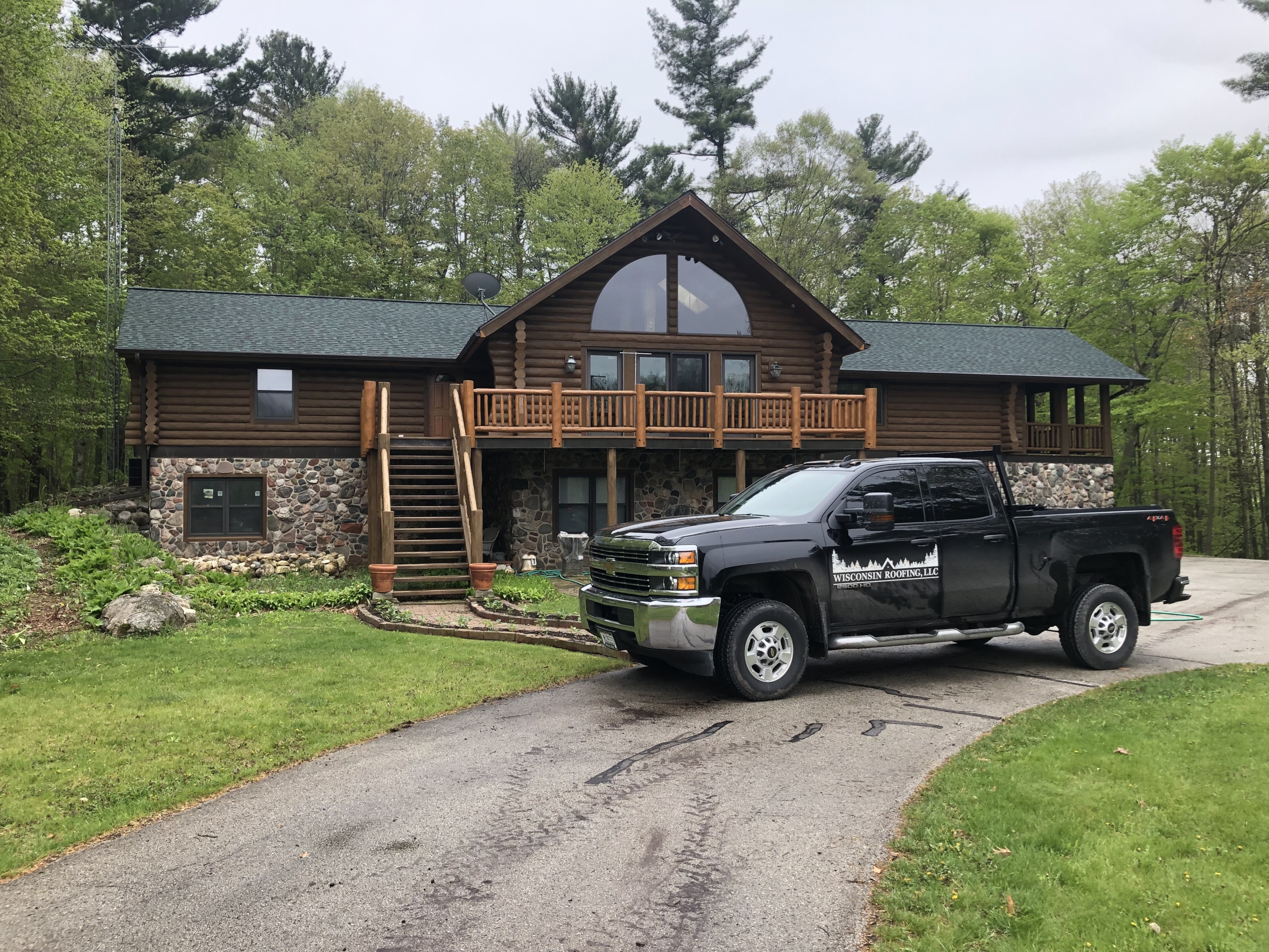 Wisconsin Roofing LLC | Plymouth WI | CertainTeed Landmark Pro Hunter Green | Re-roof | Gutter Guards